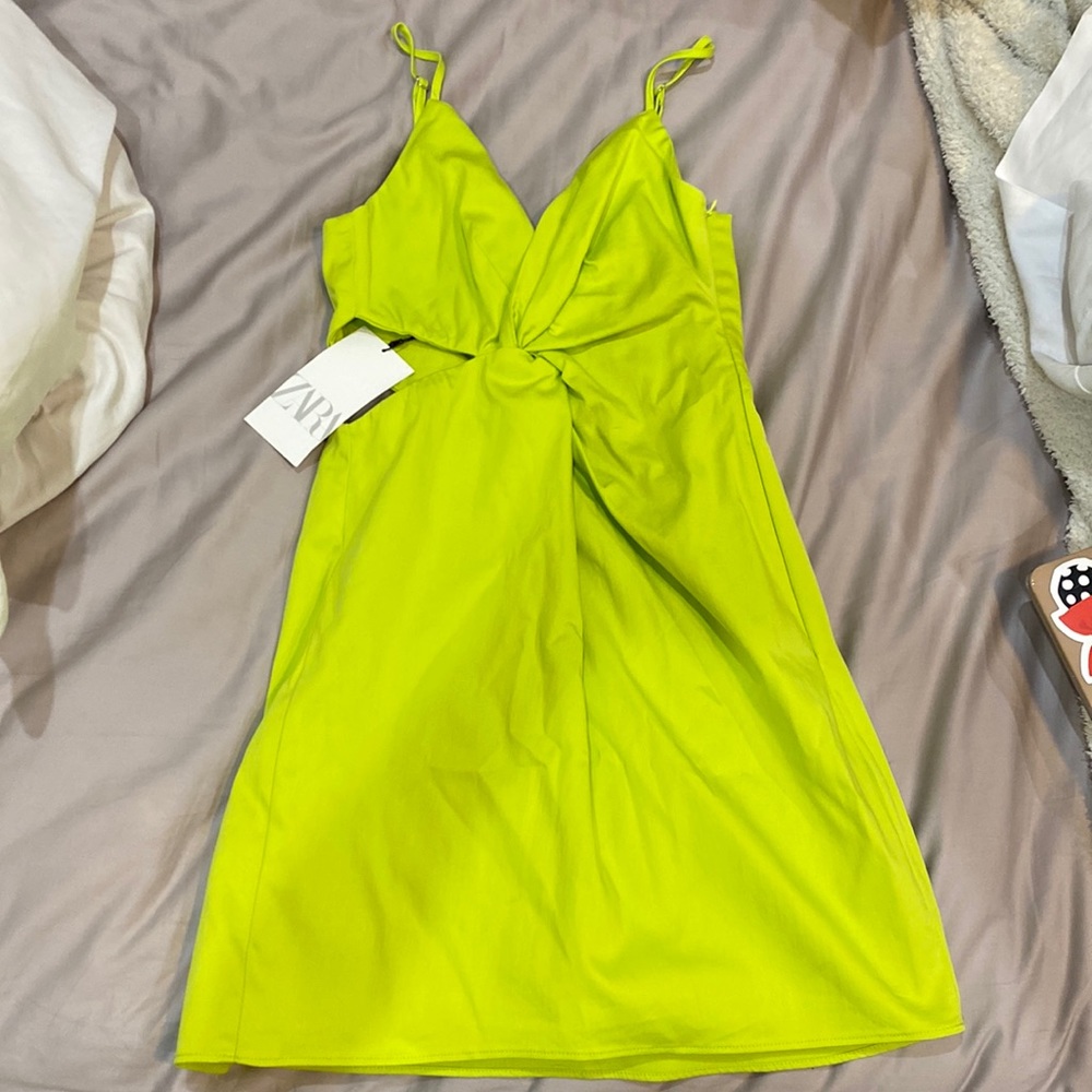Brand new green zara dress size xs